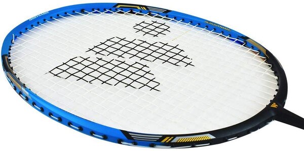 Carbon Pro 98 Badminton Racket: Diagaonal View of Racket